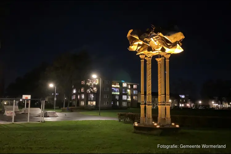 Kunstwerk De Prop in Wormer kleurt oranje: geweld tegen vrouwen en meisjes moet stoppen