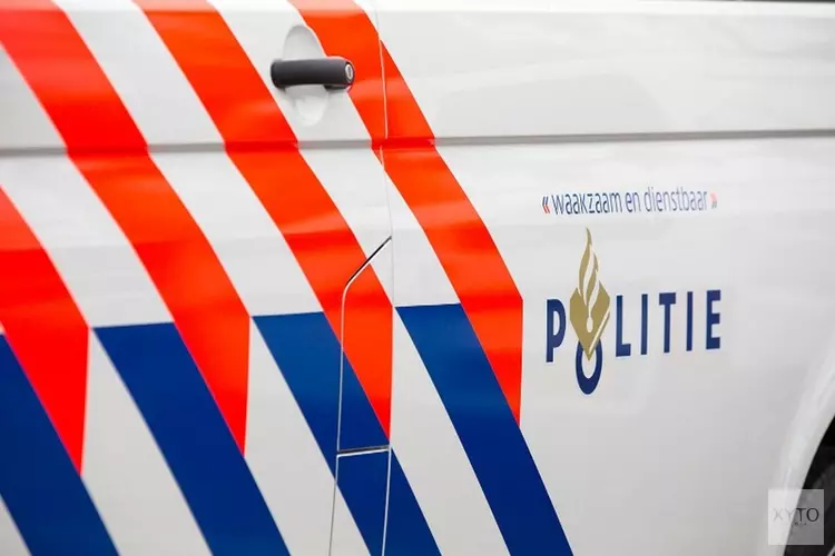 Beschonken automobilist (48) ramt geparkeerde auto in Wijdewormer