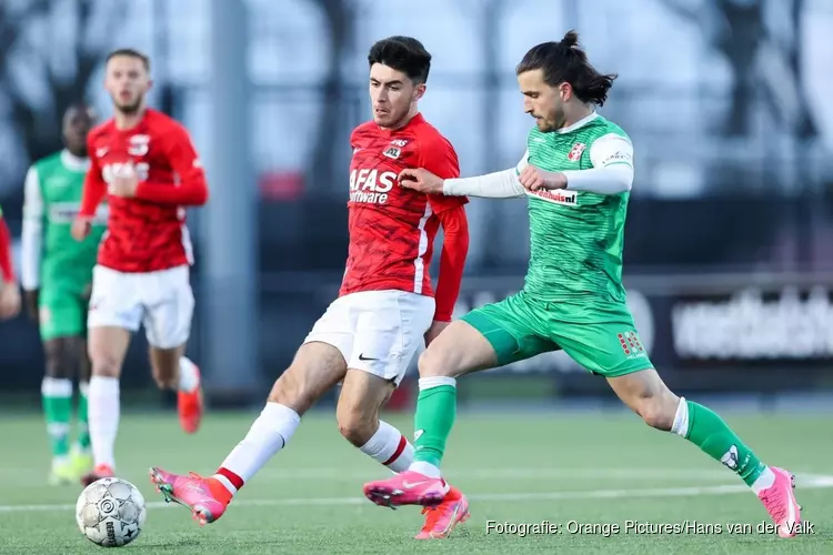 Jong AZ met ruime cijfers langs FC Dordrecht