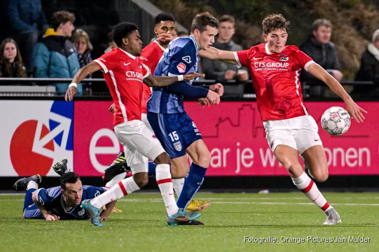 Jong AZ in slotfase naast koploper Heracles Almelo