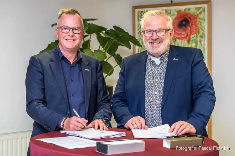 Gemeente Wormerland en WormerWonen ondertekenen anterieure overeenkomst en koopovereenkomst voor Gele Lisstraat Wormer